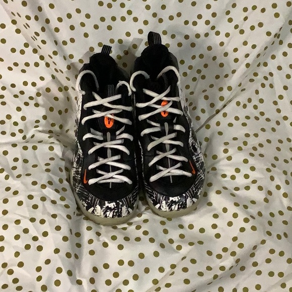 Shoes - Picture 1 of 2